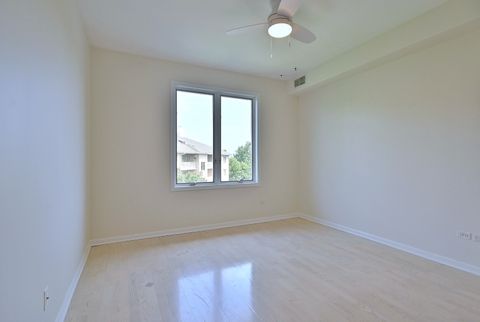 Tiny photo for 1745 Pavilion Way #502, Park Ridge, IL 60068 (MLS # 12548044)