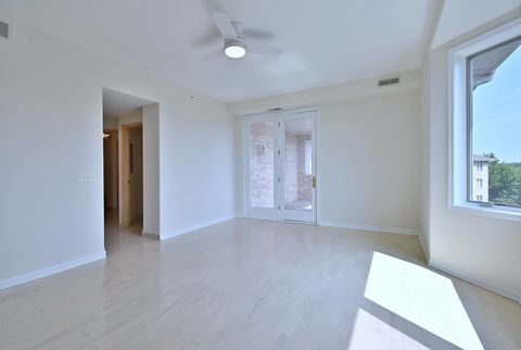 Tiny photo for 1745 Pavilion Way #502, Park Ridge, IL 60068 (MLS # 12548044)