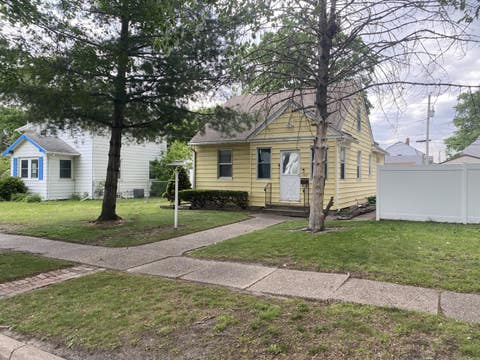 Photo of 126 S Thornwood Avenue, Davenport, IA 52802 (MLS # 12714748)
