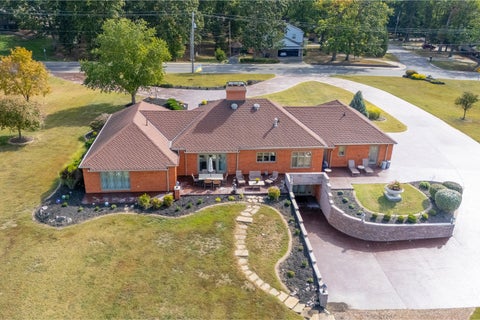 Tiny photo for 809 N 27th Street, Mt Vernon, IL 62864 (MLS # 12779036)