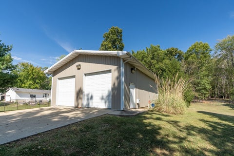 Tiny photo for 809 N 27th Street, Mt Vernon, IL 62864 (MLS # 12779036)
