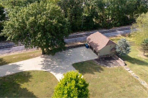Tiny photo for 809 N 27th Street, Mt Vernon, IL 62864 (MLS # 12779036)
