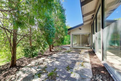 Tiny photo for 708 WOODLAND Avenue, Hinsdale, IL 60521 (MLS # 12630254)