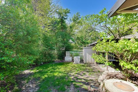Tiny photo for 708 WOODLAND Avenue, Hinsdale, IL 60521 (MLS # 12630254)