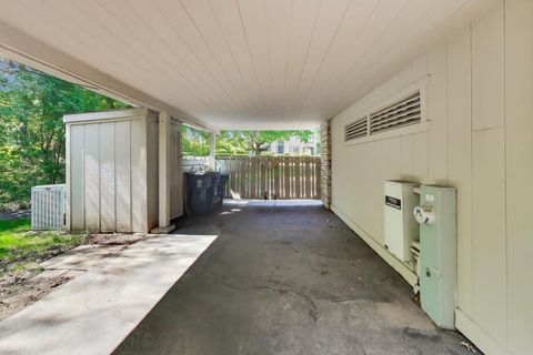 Tiny photo for 708 WOODLAND Avenue, Hinsdale, IL 60521 (MLS # 12630254)