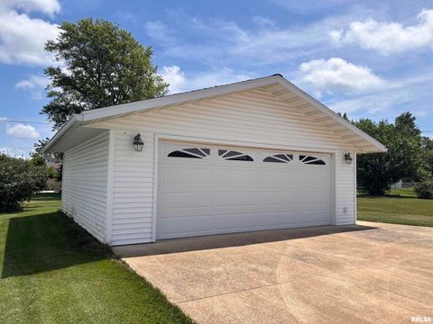 Tiny photo for 630 MISSION Drive, Kewanee, IL 61443 (MLS # QC4265568)