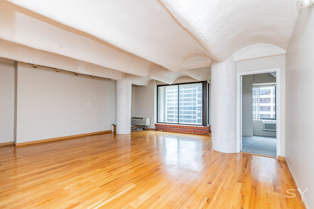 345 N Canal Street 1307