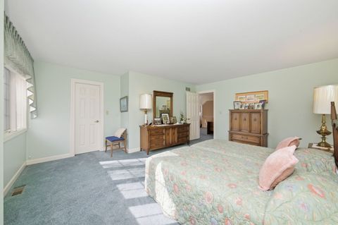 Tiny photo for 26 Lake Ridge Club Drive, Burr Ridge, IL 60527 (MLS # 12570672)