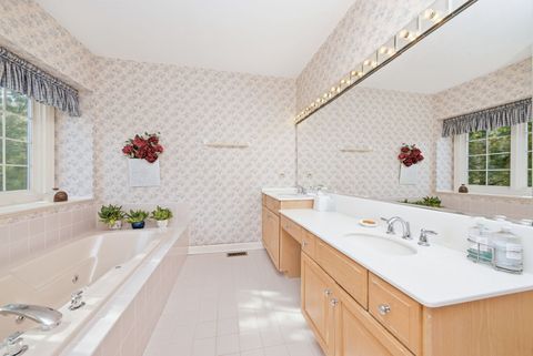 Tiny photo for 26 Lake Ridge Club Drive, Burr Ridge, IL 60527 (MLS # 12570672)