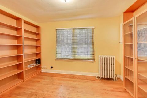 Tiny photo for 1601 Sherman Place, Des Plaines, IL 60016 (MLS # 12531585)