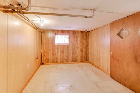 Tiny photo for 1601 Sherman Place, Des Plaines, IL 60016 (MLS # 12531585)