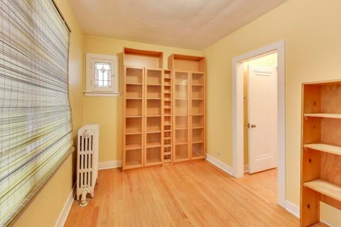 Tiny photo for 1601 Sherman Place, Des Plaines, IL 60016 (MLS # 12531585)