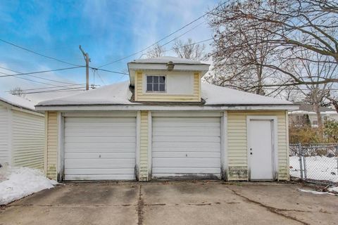 Tiny photo for 1601 Sherman Place, Des Plaines, IL 60016 (MLS # 12531585)