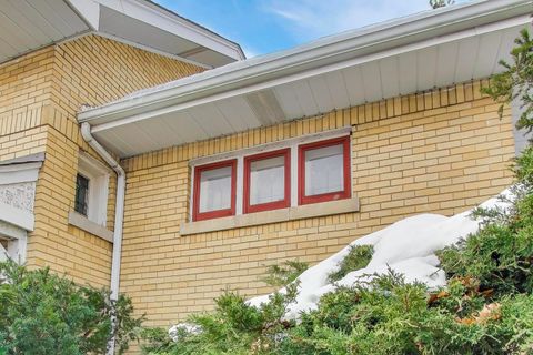 Tiny photo for 1601 Sherman Place, Des Plaines, IL 60016 (MLS # 12531585)