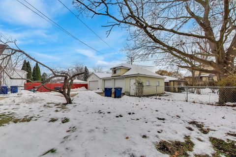 Tiny photo for 1601 Sherman Place, Des Plaines, IL 60016 (MLS # 12531585)