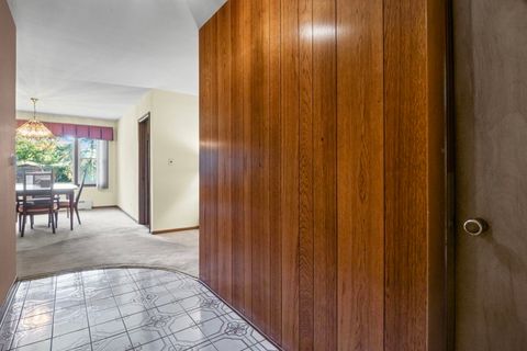 Tiny photo for 505 N Maple Street, Prospect Heights, IL 60070 (MLS # 12497877)