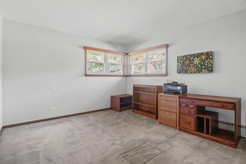 Tiny photo for 505 N Maple Street, Prospect Heights, IL 60070 (MLS # 12497877)
