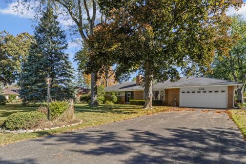 Tiny photo for 505 N Maple Street, Prospect Heights, IL 60070 (MLS # 12497877)