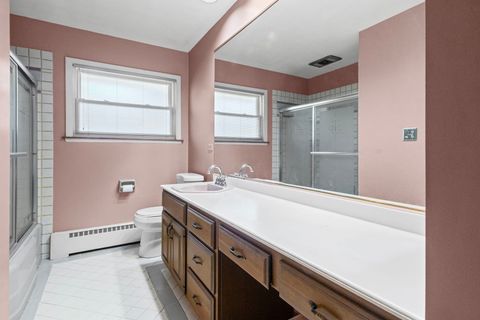 Tiny photo for 505 N Maple Street, Prospect Heights, IL 60070 (MLS # 12497877)