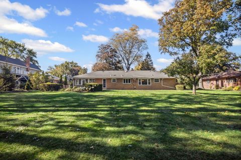 Tiny photo for 505 N Maple Street, Prospect Heights, IL 60070 (MLS # 12497877)