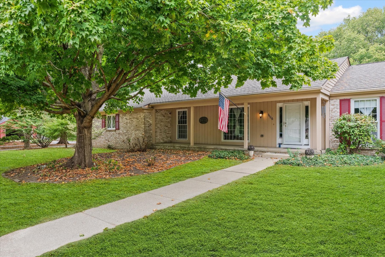 1606 Woodfield Drive