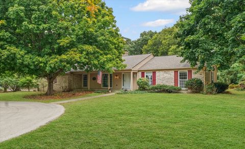 1606 Woodfield Drive Mahomet IL 61853