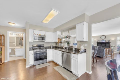 Tiny photo for 864 Lansing Court #864, Vernon Hills, IL 60061 (MLS # 12534424)