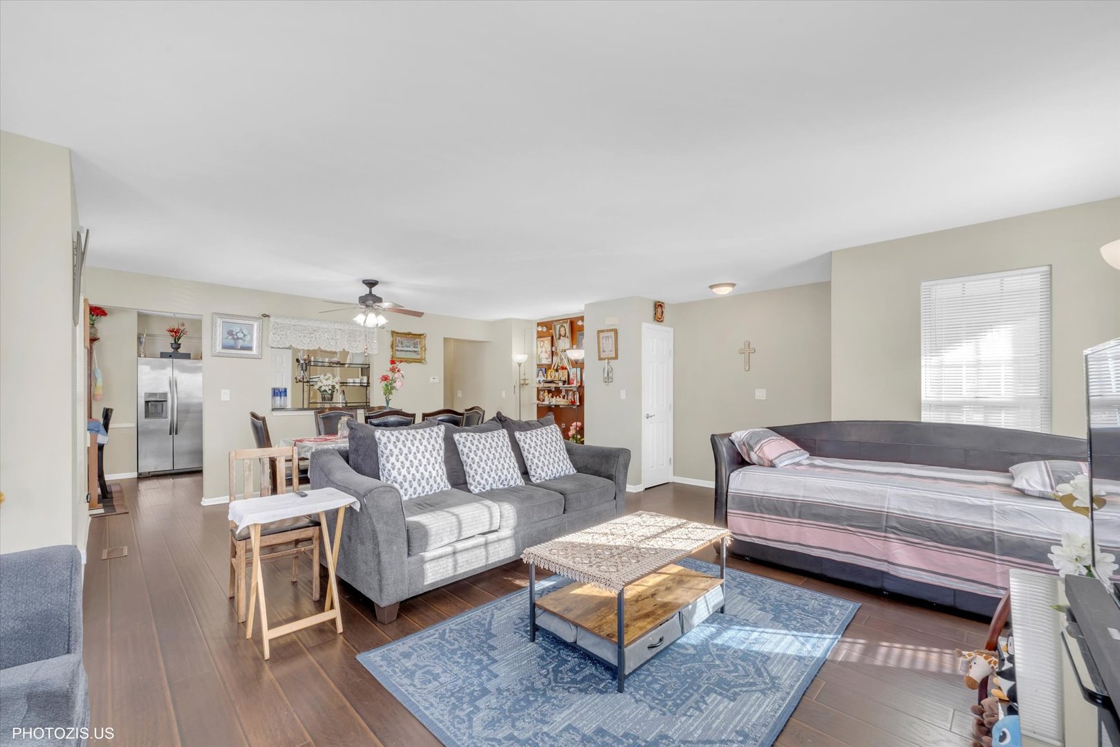 864 Lansing Court 864