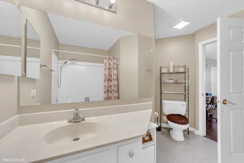 Tiny photo for 864 Lansing Court #864, Vernon Hills, IL 60061 (MLS # 12534424)