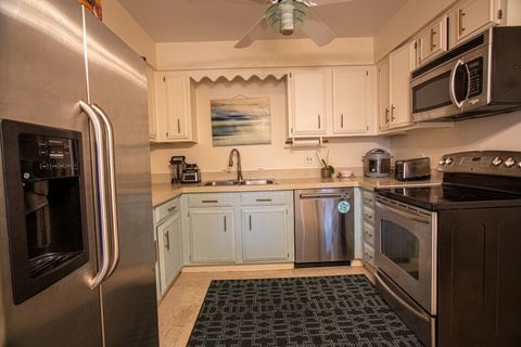 Tiny photo for 4050 Dundee Road #203, Northbrook, IL 60062 (MLS # 12322217)