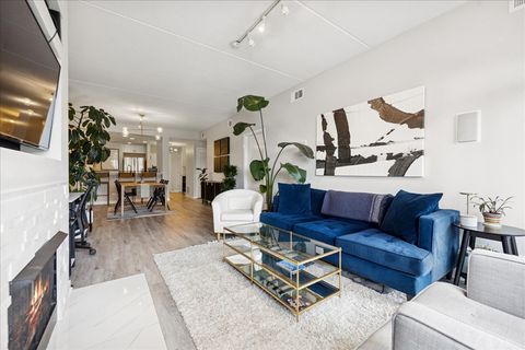 Tiny photo for 1515 N WELLS Street #5C, Chicago, IL 60610 (MLS # 12455345)