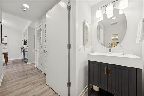 Tiny photo for 1515 N WELLS Street #5C, Chicago, IL 60610 (MLS # 12455345)