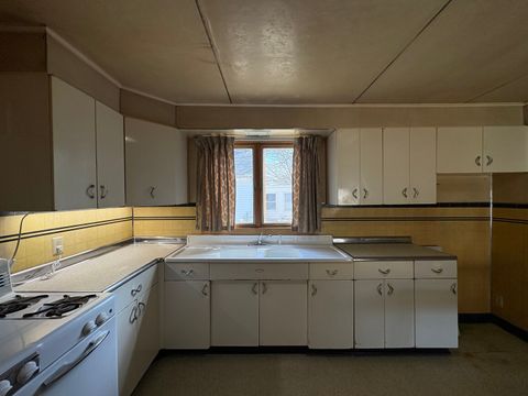 Tiny photo for 1009 Bernstein Street, Streator, IL 61364 (MLS # 12598439)