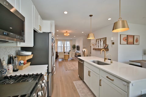 Tiny photo for 30W024 Brayman Court, Warrenville, IL 60563 (MLS # 12566365)