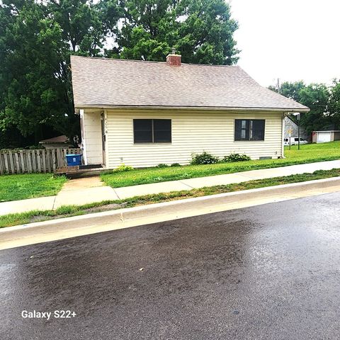 426 6th Street, Peru, IL 61354 - #: 12668821