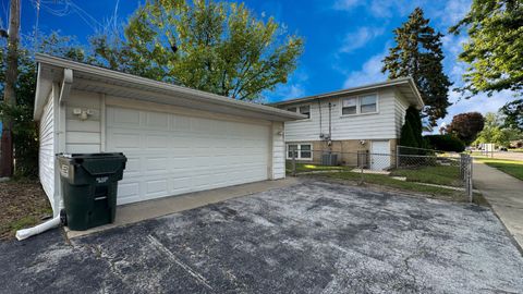 Tiny photo for 619 E 152nd Street, Dolton, IL 60419 (MLS # 12503787)