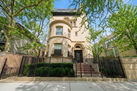 Photo of 1352 N La Salle Drive, Chicago, IL 60610 (MLS # 12602393)