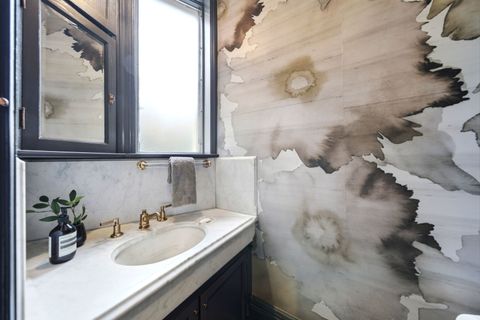 Tiny photo for 1352 N La Salle Drive, Chicago, IL 60610 (MLS # 12602393)