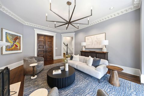 Tiny photo for 1352 N La Salle Drive, Chicago, IL 60610 (MLS # 12602393)