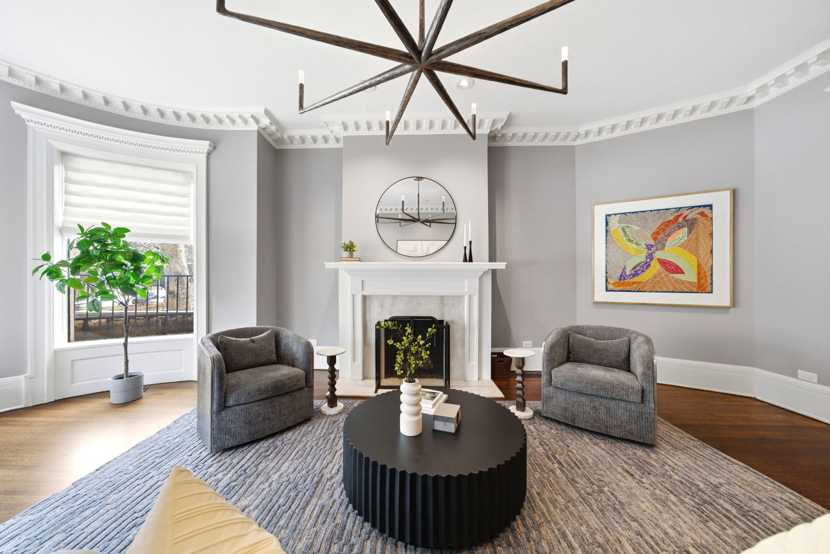 1352 N La Salle Drive