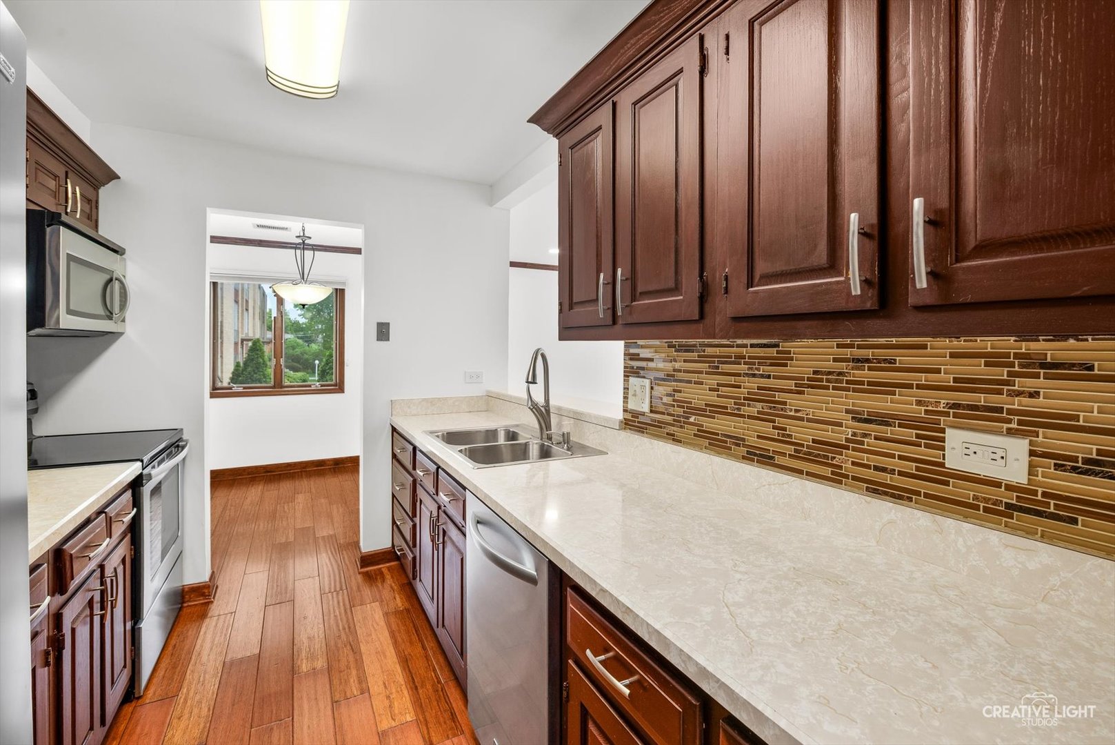 907 Curtiss Street 101