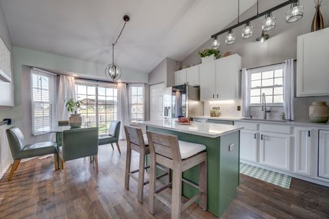 Tiny photo for 2107 Ashbrook Court, Plainfield, IL 60586 (MLS # 12503353)