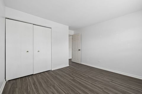Tiny photo for 7112 99th Street #309, Chicago Ridge, IL 60415 (MLS # 12635207)