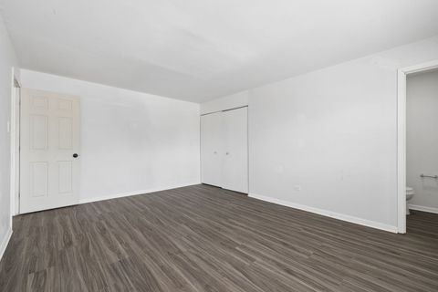 Tiny photo for 7112 99th Street #309, Chicago Ridge, IL 60415 (MLS # 12635207)