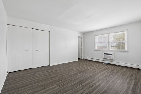 Tiny photo for 7112 99th Street #309, Chicago Ridge, IL 60415 (MLS # 12635207)