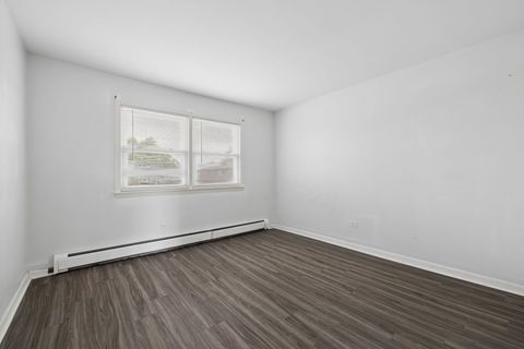 Tiny photo for 7112 99th Street #309, Chicago Ridge, IL 60415 (MLS # 12635207)