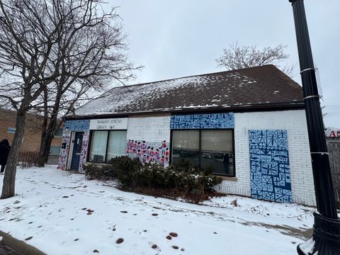 1717 Howard Street Evanston IL 60202