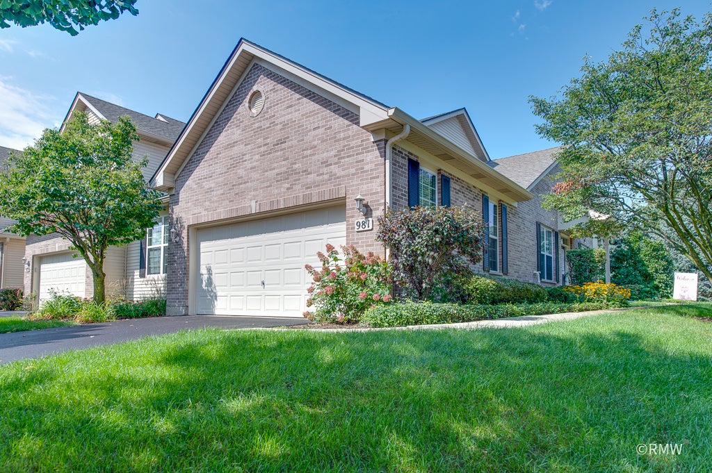 981 Oak Ridge Boulevard