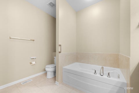Tiny photo for 981 Oak Ridge Boulevard, Elgin, IL 60120 (MLS # 12745664)