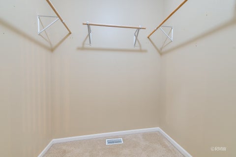 Tiny photo for 981 Oak Ridge Boulevard, Elgin, IL 60120 (MLS # 12745664)